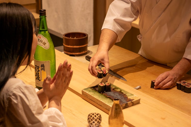好評につき今年も登場！  『GENTLE Sushi Bar』の板前体験付き 父の日コース ～2025年6月14日(土)・15日(日)の2日間、1日2組限定～