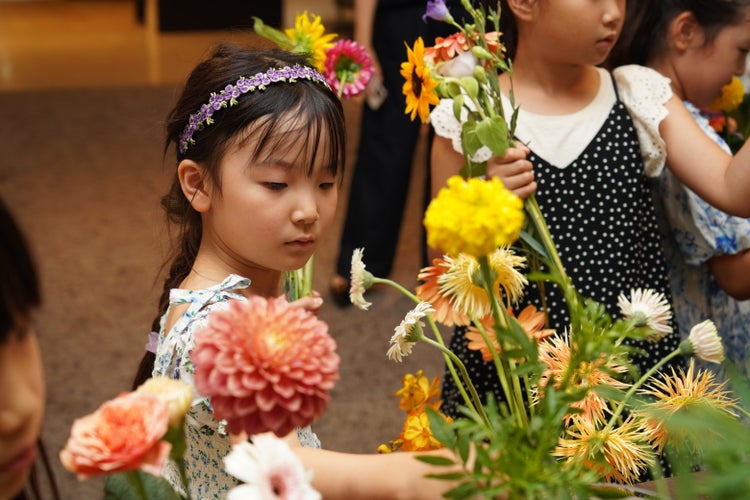 テイクアンドギヴ・ニーズが結婚式場で小学生に体験と学びを提供する 『T&Gキッズプロジェクト』を過去最大規模で開催 ～全国49か所の式場で「仕事体験」と「食育体験」を実施～